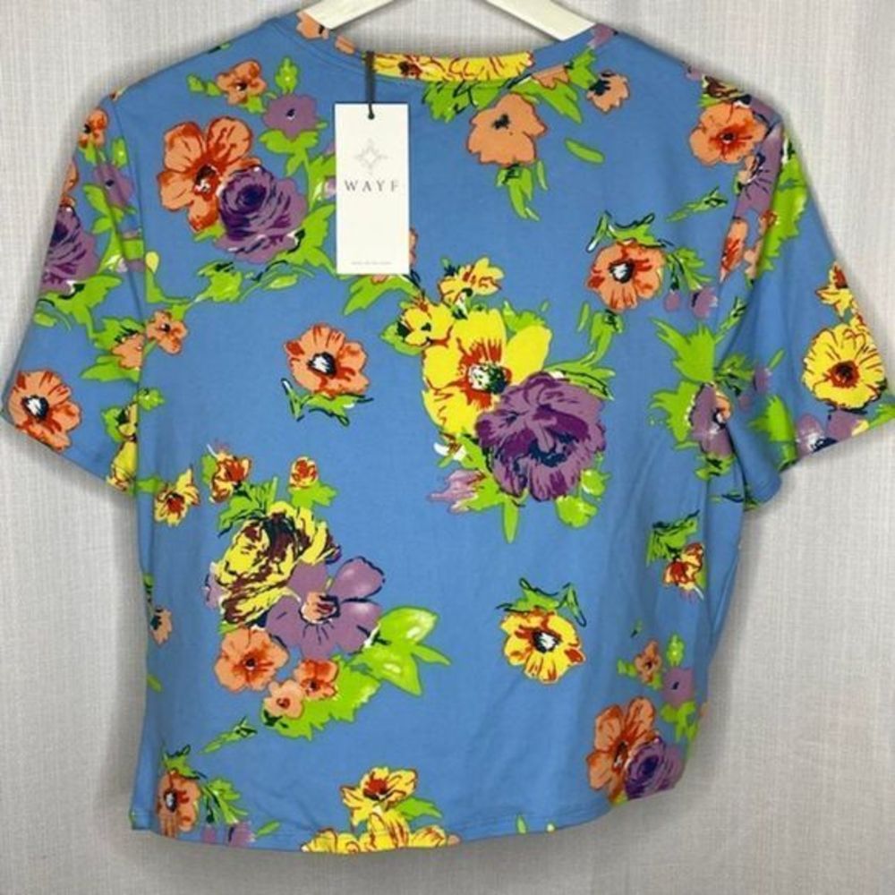 Wayf Blue Floral Knotted Crop Top - Picture 3 of 3